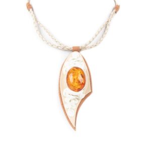 Ādas kaklarota ar dzintaru, bēša