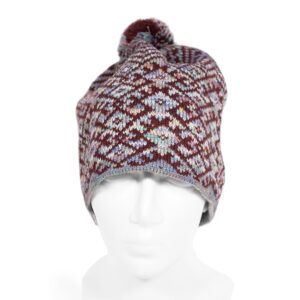 Adīta cepure ar krāsainām etnogrāfiskām zīmēm, bordo