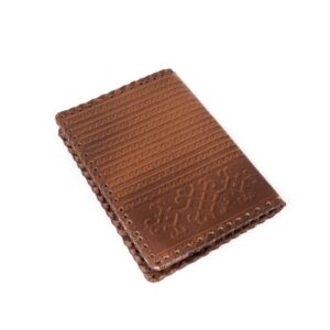 Dabīgās Ādas pases vāks ar ornamentu, 10x14 cm