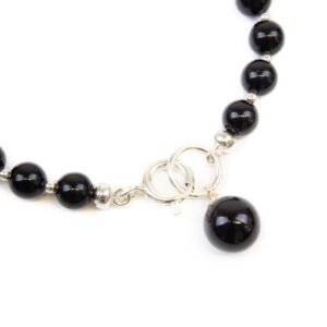 Dzintara Rokassprādze ar Sudraba Krāsas Elementiem, ⌀ 5 cm Dzintara rokassprādze ar sudraba krāsas elementiem, ⌀ 5 cm