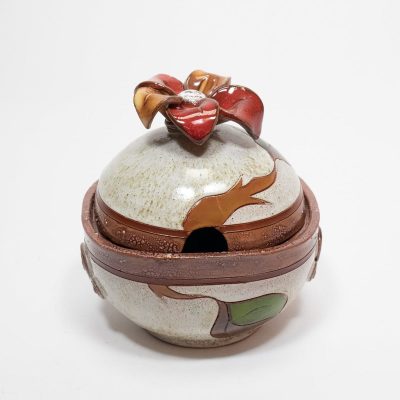 Keramikas Cukurtrauks ar Vāciņu, Ziedu Motīvs, Bēšs, ⌀ 11 cm Keramikas cukurtrauks ar vāciņu, ziedu motīvs, bēšs, ⌀ 11 cm