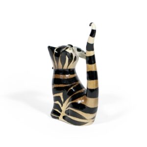 Keramikas figūra – kaķis ar zivi, 13.5 cm