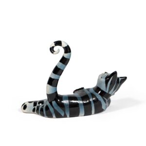 Keramikas figūra – kaķis ar zivi, 15 cm