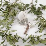 Keramikas Zvans ar Ziediem un Putniem, Balts