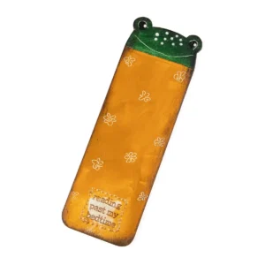 Koka grāmatzīme - varde dzeltenā segā "reading past my bedtime"