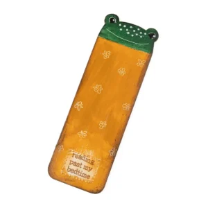 Koka grāmatzīme - varde dzeltenā segā "reading past my bedtime"