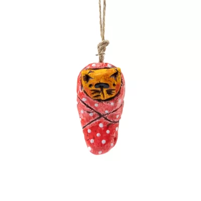 Miniatūra figūra – kaķis mazulis, oranžs, laškrāsas sedziņā