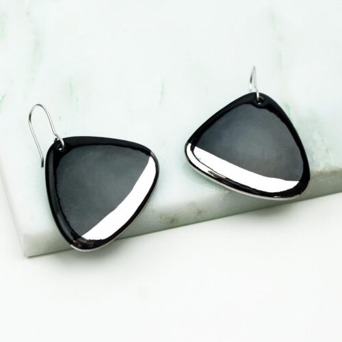 Porcelāna auskari, melni ar platīna maliņu