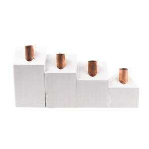 Priedes Koka Svečturi Mājas Formā, Balti Priedes koka svečturi mājas formā, balti