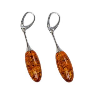 Dzintara auskari ar sudraba krāsas aizdari