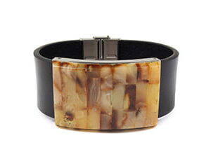 Rokassprādzes ar dzintaru