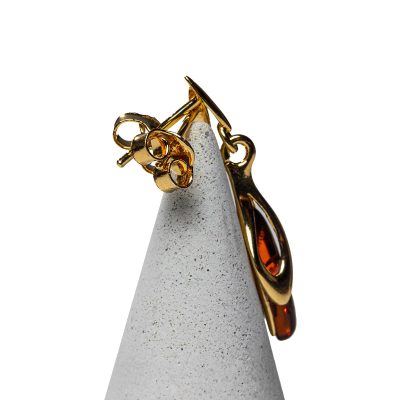 Sudraba auskari lāsītes ar oranžsarkanu dzintaru, apzeltīti