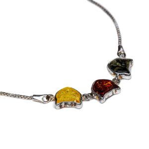 Sudraba rokassprādze ar trim dzintara kaķīšiem