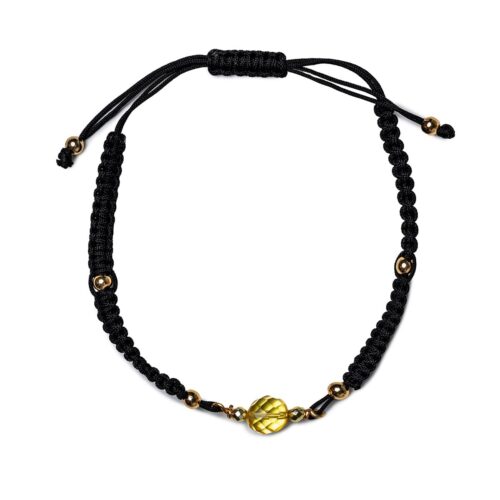 Rokassprādze ar gaiši dzeltenu dzintara bumbiņu, savelkama, ⌀ 5 cm