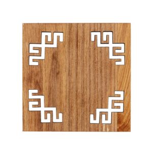 Koka paliktnis ar etnogrāfiskajām zīmēm, mārtiņš, 9.8 x 9.8 cm