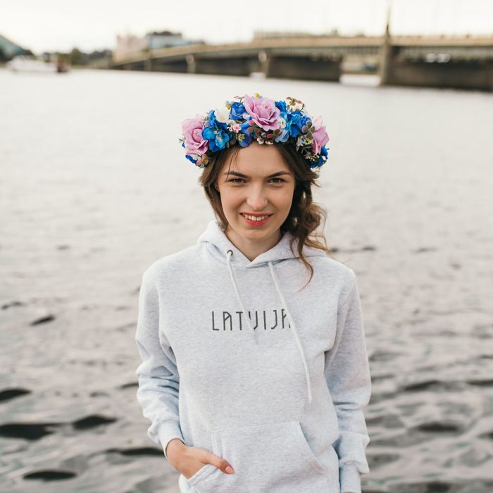 Unisex džemperis ar kapuci "dzīvības koks", latvija, pelēks