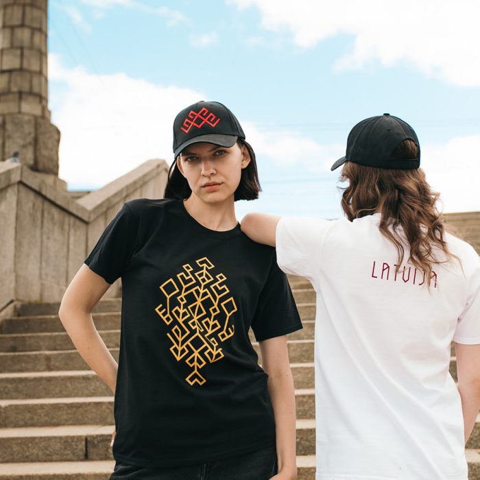 Unisex t-krekls ar etnogrāfisko rakstu "dzīvības koks", latvija, melns