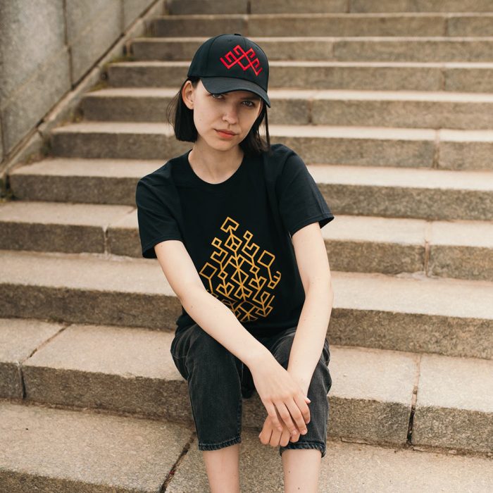 Unisex t-krekls ar etnogrāfisko rakstu "dzīvības koks", latvija, melns
