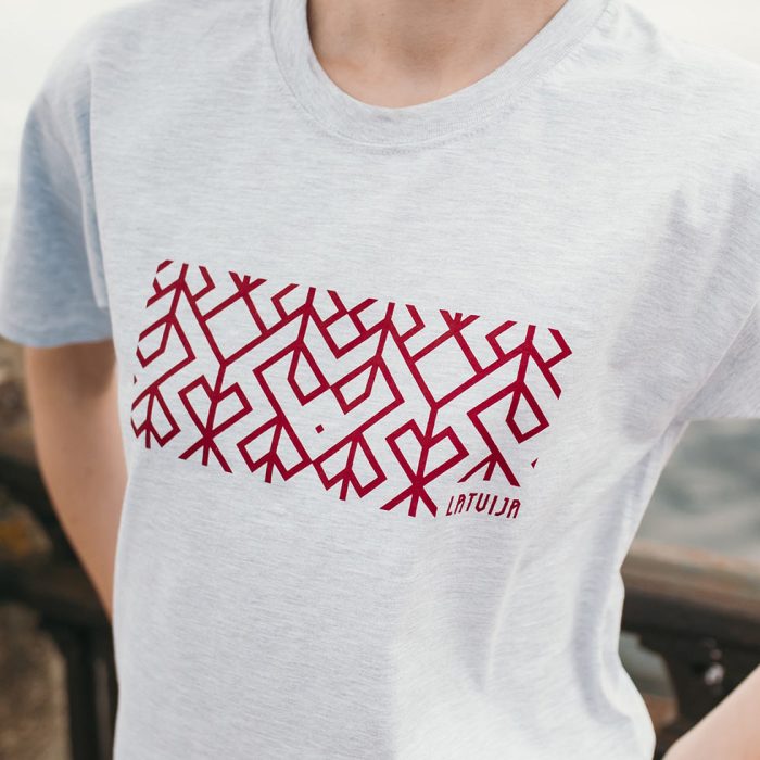 Unisex t-krekls ar etnogrāfisko rakstu "dzīvības sirds", latvija, pelēks