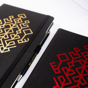 Piezīmju grāmata "dzīvības koks" ar pildspalvu, latvija, sarkana, 13.5x21 cm