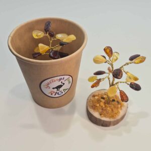 dzintara-koks-rom-6-cm-3 Dzintara naudas koks uz koka ripas, 6 cm