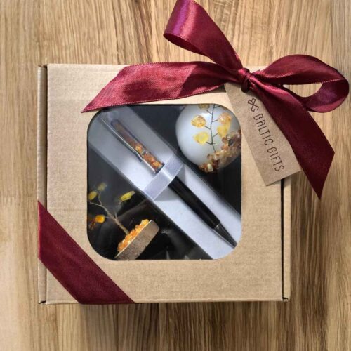 Dāvanu komplekts – dzintara kociņš, pildspalva, svece