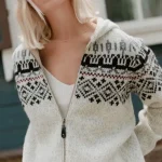 Sieviešu Vilnas Džemperis ar Rāvējslēdzēju “Sky”