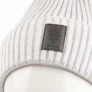 Cepure un Šalle ar dzīvības koka un latvijas zīmi,gaiši pelēka