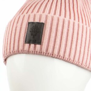 Cepure un Šalle ar dzīvības koka un latvijas zīmi, rozā