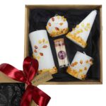 Dāvanu Komplekts - Sveces ar Dzintara Lapiņām un Sērkociņi Stikla Pudelītē