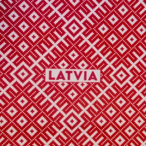 Briļļu tīrāmā lupatiņa ar ar etnogrāfisko rakstu