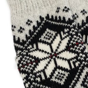 knitted-wool-mittens-with-morning-star-auseklis-light-grey-closeup Knitted wool mittens for men, morning star (auseklis), light grey