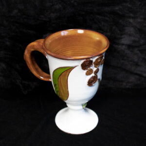 Tulip-shape ceramic mug with bird, white, 240 ml