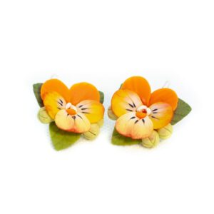 Flower leverback earrings – pansies