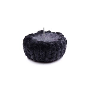 Knit candle "little coziness", greyish violet