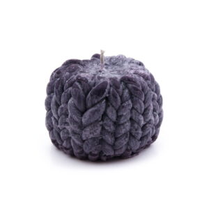 Knit candle "coziness", greyish violet