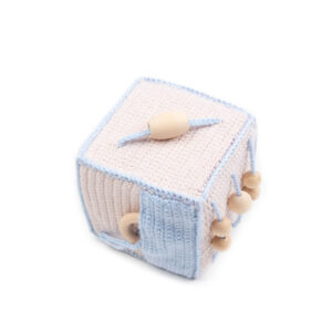 Crocheted activity cube, beige, 10x10 cm