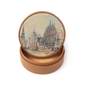 leather-box-house-of-the-blackheads-brown-front-32150 Leather box - house of the blackheads, brown, ⌀ 8 cm