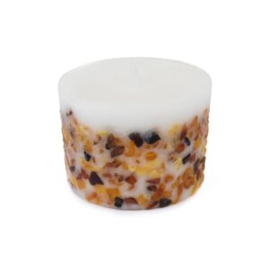 Candle with amber pieces, linden