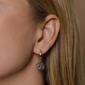Black porcelain earrings with gold and platinum luster