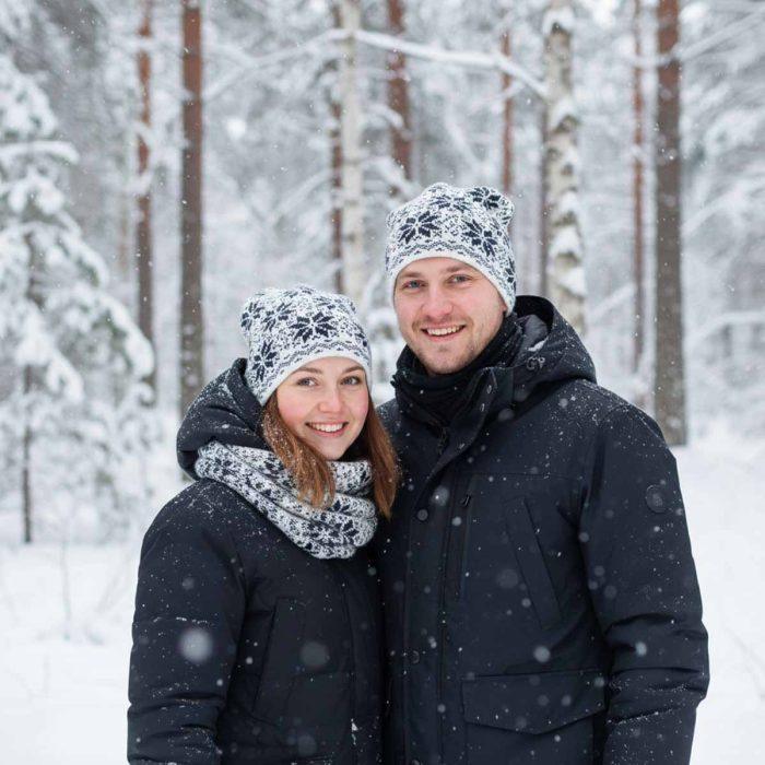 Knitted hat with morning star, white