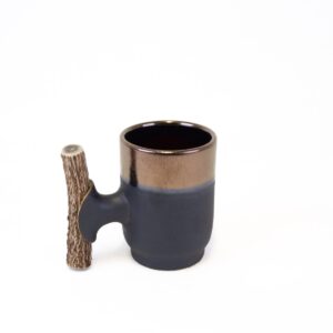 Ceramic mug with horn handle, black