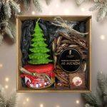 Christmas Gift Set – Rye Gingerbread with Chocolate, Creamy Hand-Made Honey, Beeswax "Tree" Candle