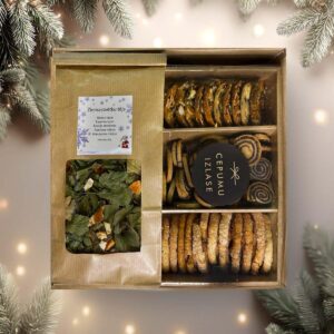 Christmas gift set – christmas tea and selection of cookies