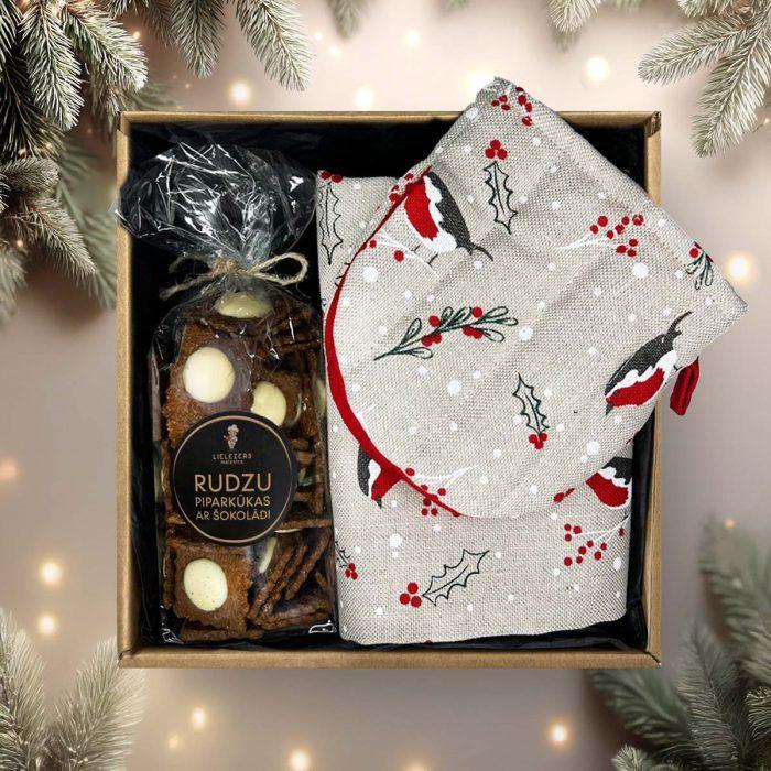 Christmas gift set – linen oven mitt, kitchen towel with  birds and delicious gingerbread
