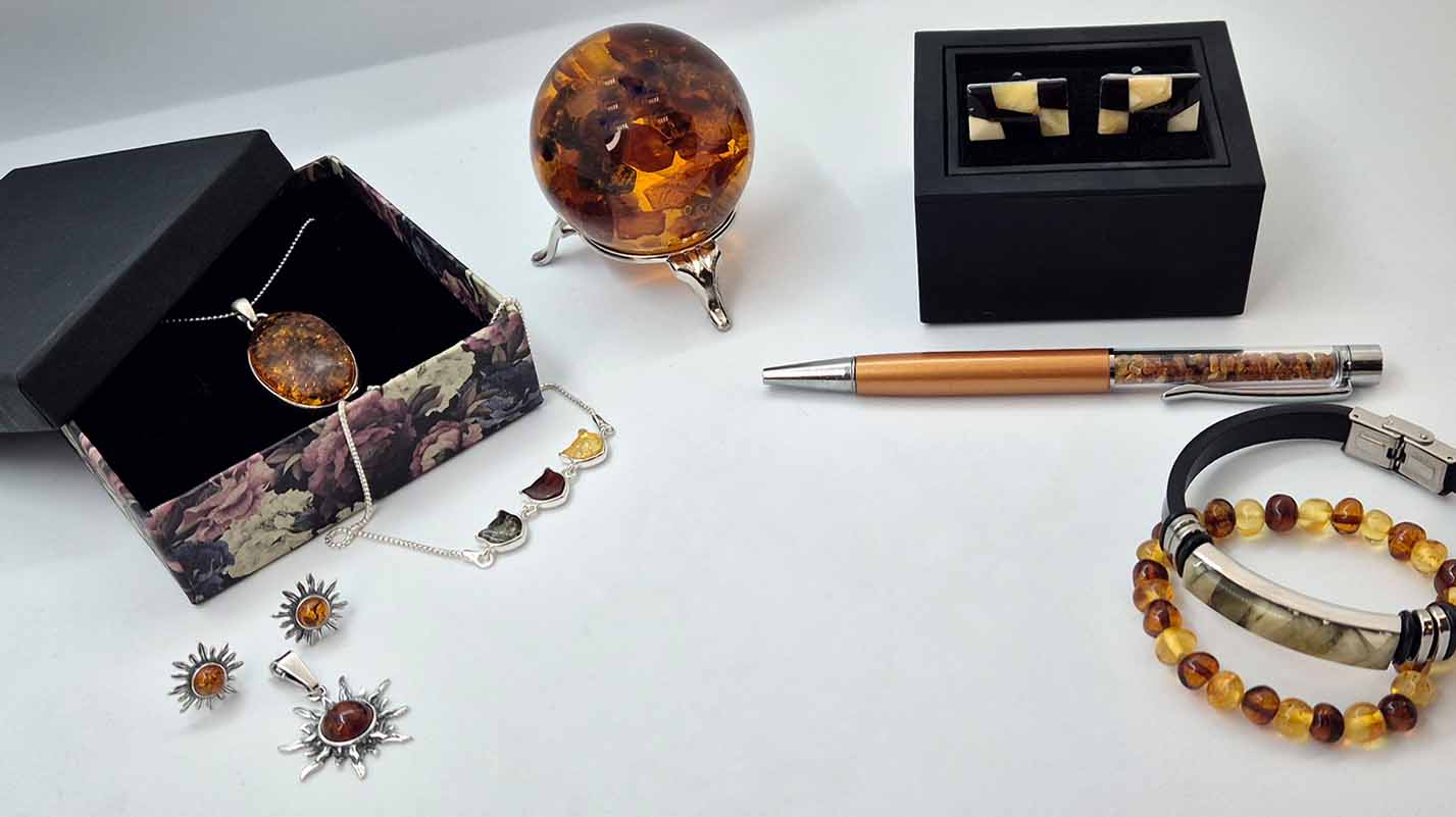Amber jewelry collection and accessories