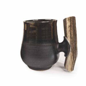 Ceramic mug with horn handle, brownish-black, 0.9l