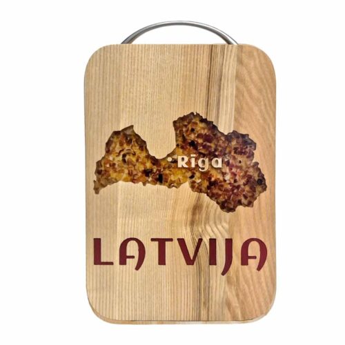 Kitchen cutting board with amber "latvia", 17 x 25 cm