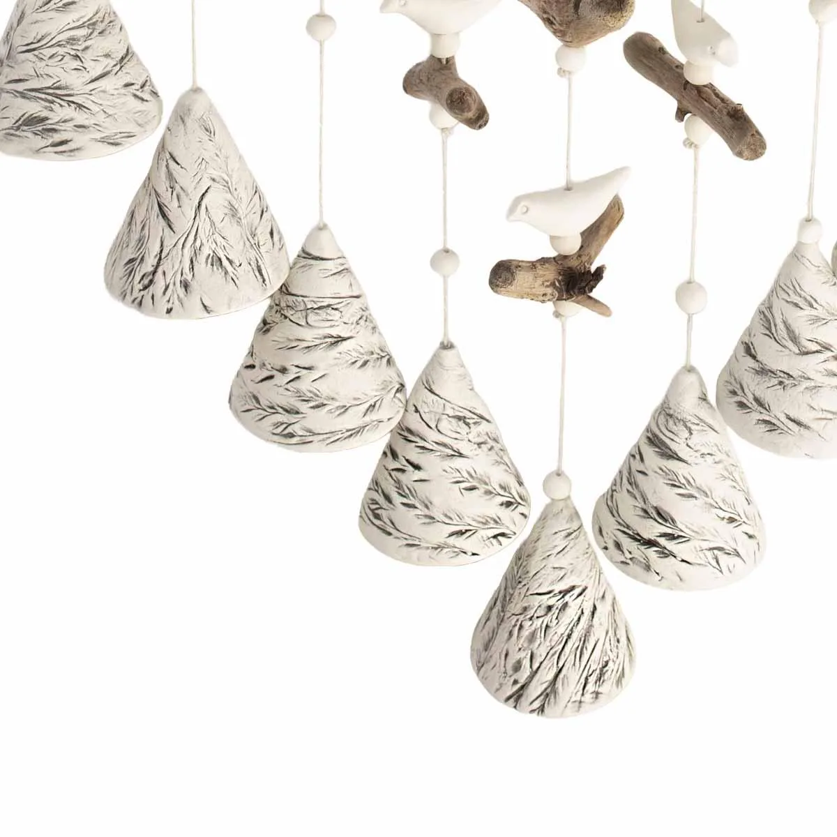 Ceramic wind chimes, bent grass motif, white, 9 bells