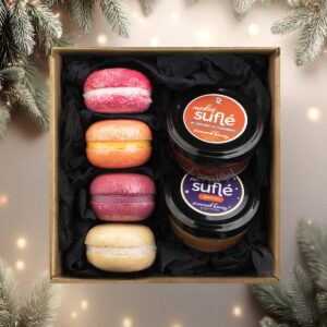 Christmas gift set – “macaron” bath bombs and “suflé” honey